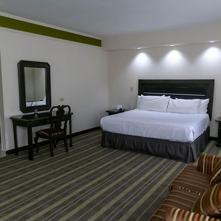 Best Western Hotel Plaza Matamoros Exterior foto