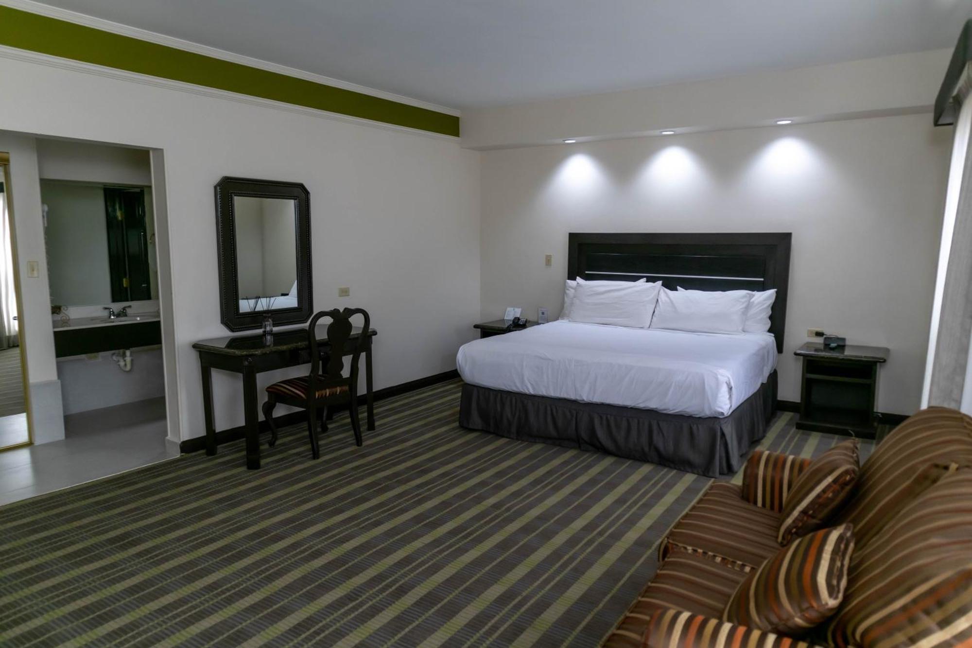 Best Western Hotel Plaza Matamoros Exterior foto