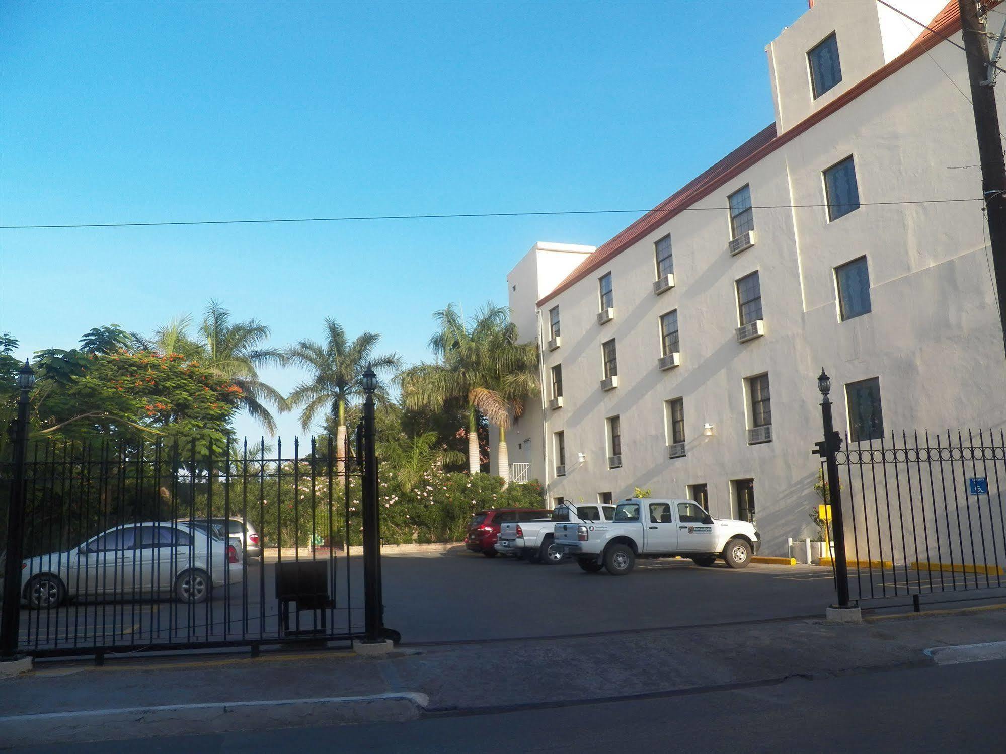 Best Western Hotel Plaza Matamoros Exterior foto